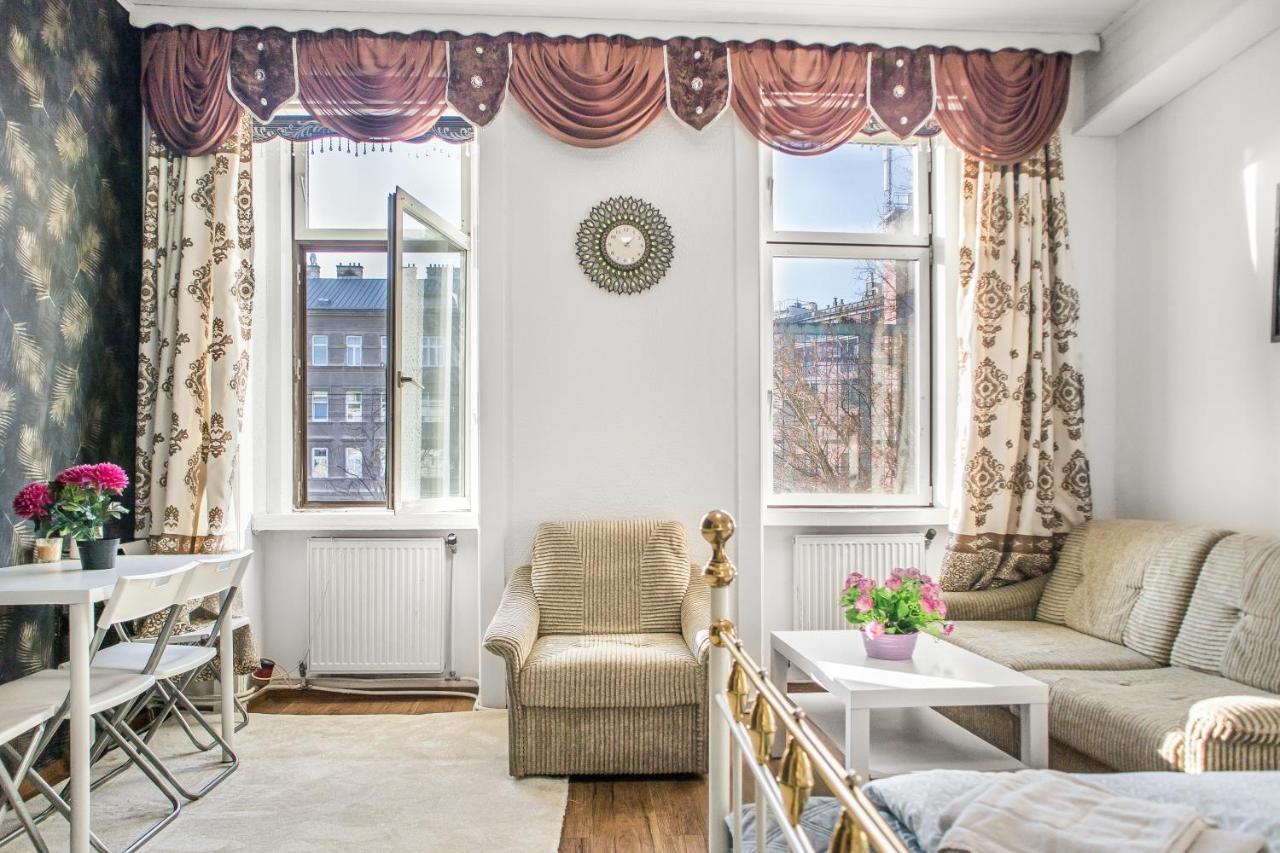 Adorable 2br Apt. Near Millenium Tower And Danube Viena
